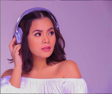 DJ Chacha cries over imminent shutdown of MOR 101.9 following .